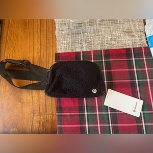 Lululemon Sherpa belt bag